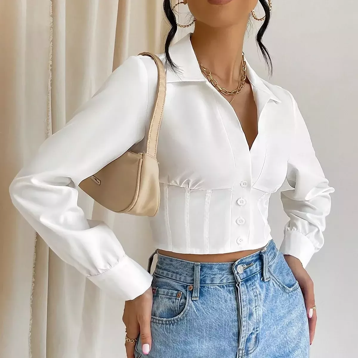 Chemisier corset blanc à encolure échancrée