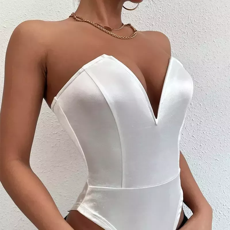 Body bustier blanc à encolure échancrée